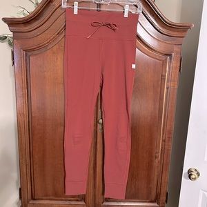 Vuori small daily leggings color: brick